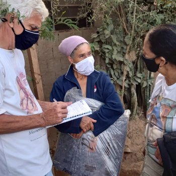 Entrega de doações em Sabará - MG